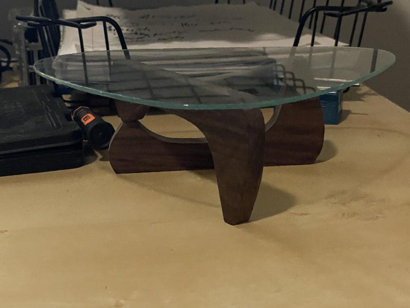 This view intended to match the view of the next pic from the Herman Miller site.