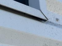 Detailed look at the bottom edge of the frame