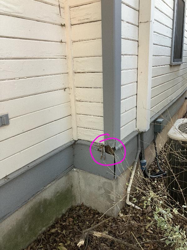 Here, some damage to the corner trim (1x4), the bottom drip edge (special profile) and the bottom skirt (1x12)